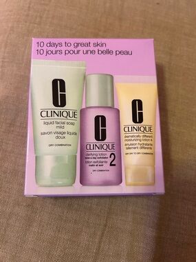 Clinique Travel Size 3-Piece Skincare Set